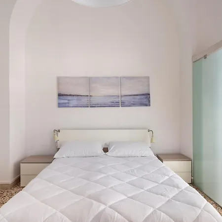 Cilea A Few Steps From The Station Daire