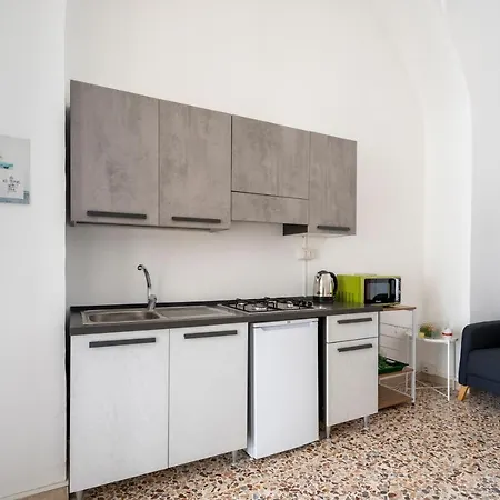 Cilea A Few Steps From The Station Daire *